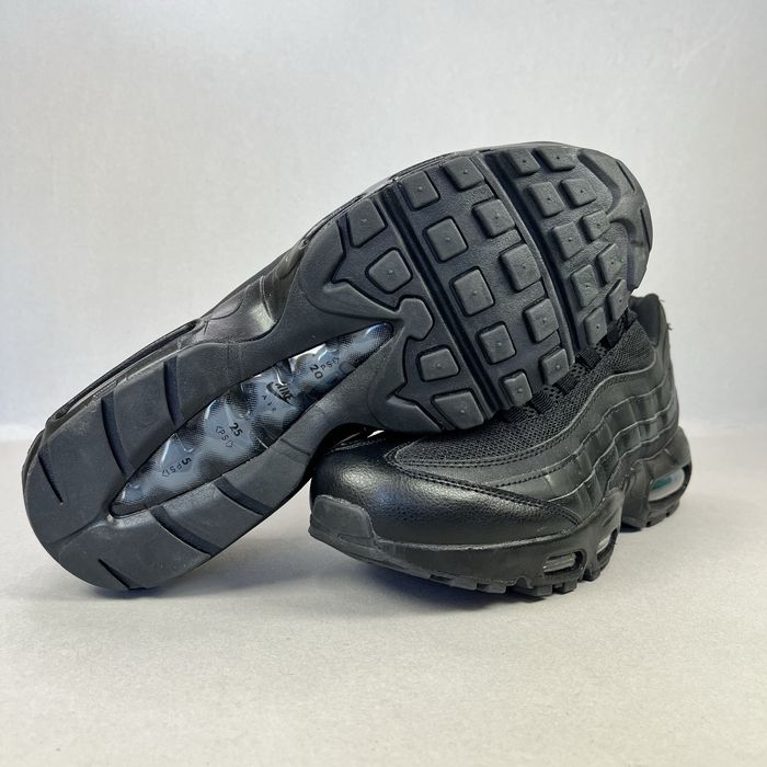 Nike Air Max 95 "Triple Black"! НОВИ!