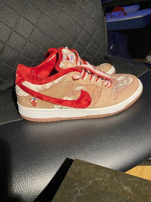 strangelove dunks cu sticker adidasi