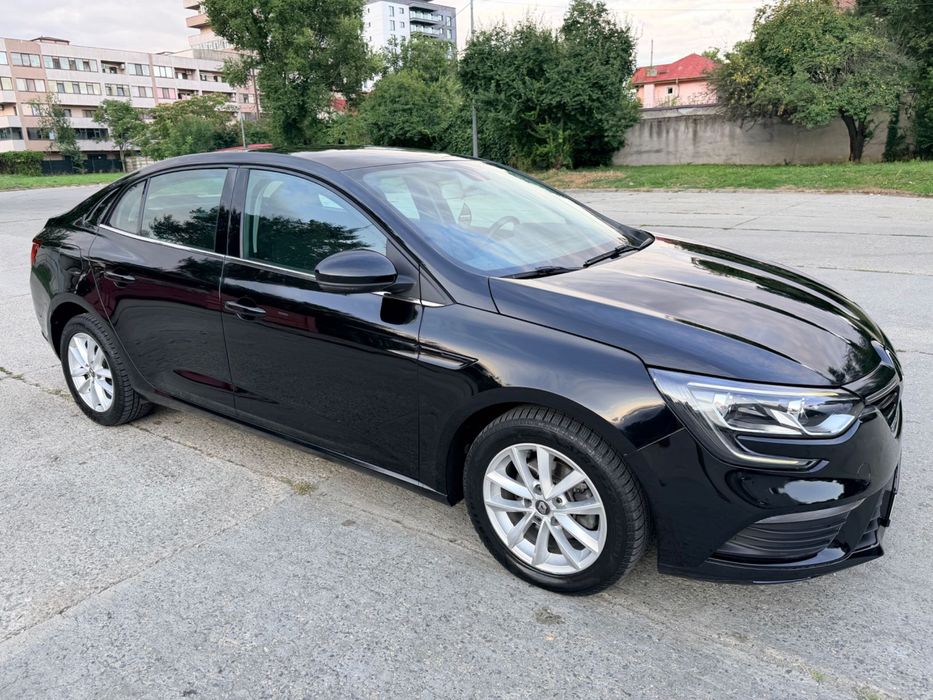 RENAULT Megane 2021 — imagine 2