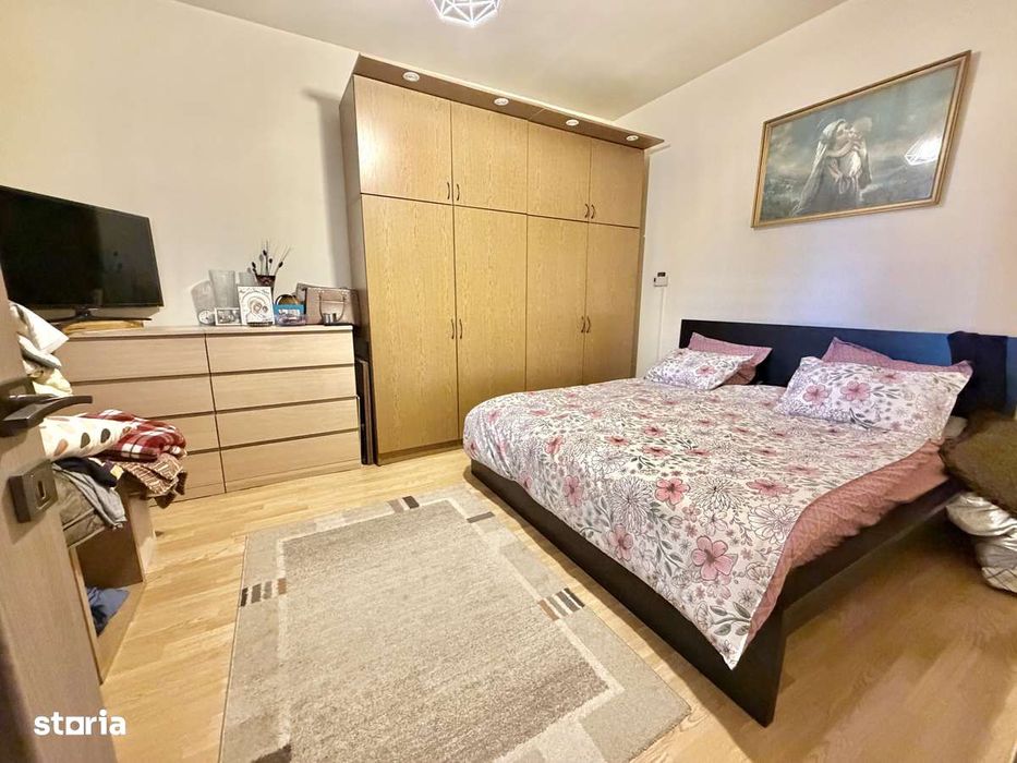 Vand casa Cornisa pe 1 nivel, singur in curte