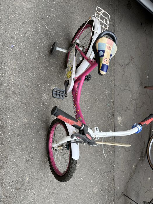 Bicicleta fetite roti ajutatoare