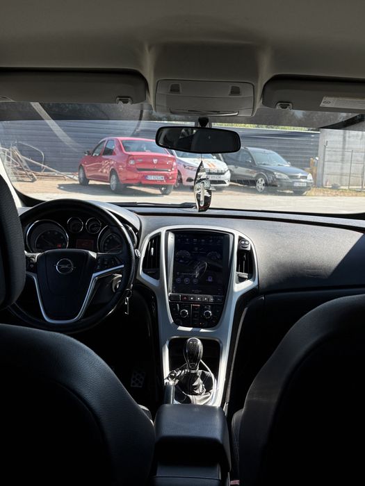 Opel astra j GTC