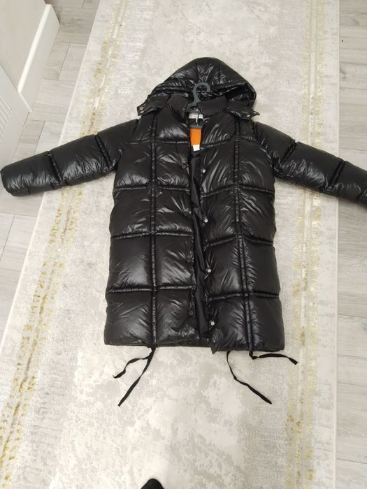 Продам зимний пуховик для девочек