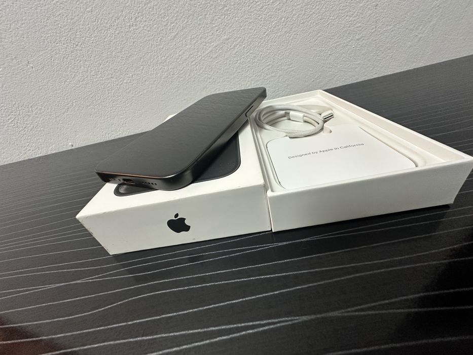 Iphone 15 pro black absolut impecabil