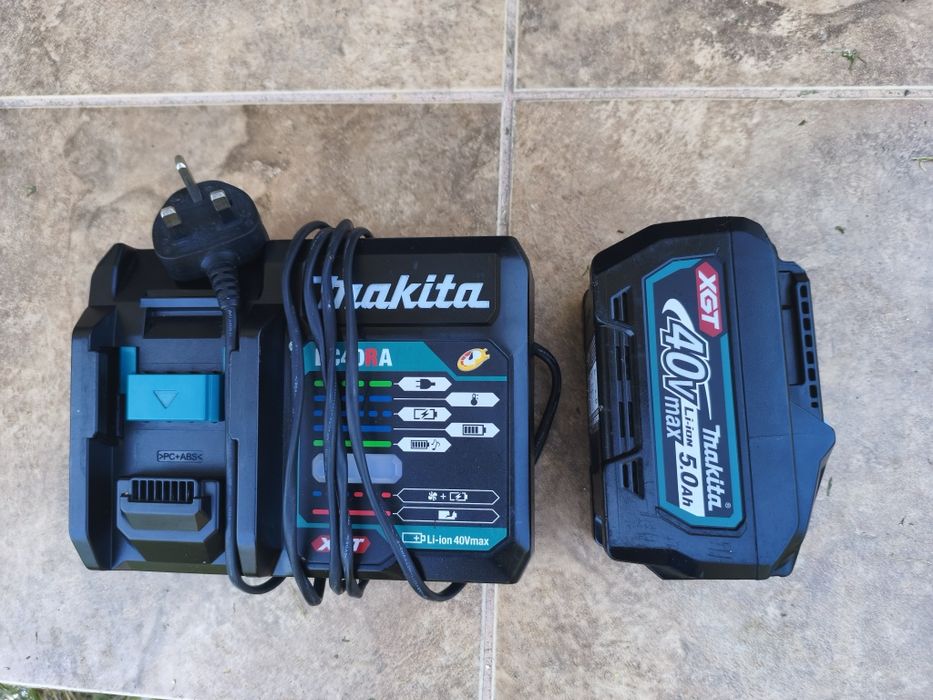 2026 - Makita ML 014G / XGT / 40 V - Мощна светлинна кула 15000 Lm