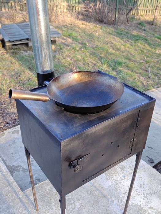 Soba multifuncțională și grătar de curte (afumătoare, ceaun, disc, plita)