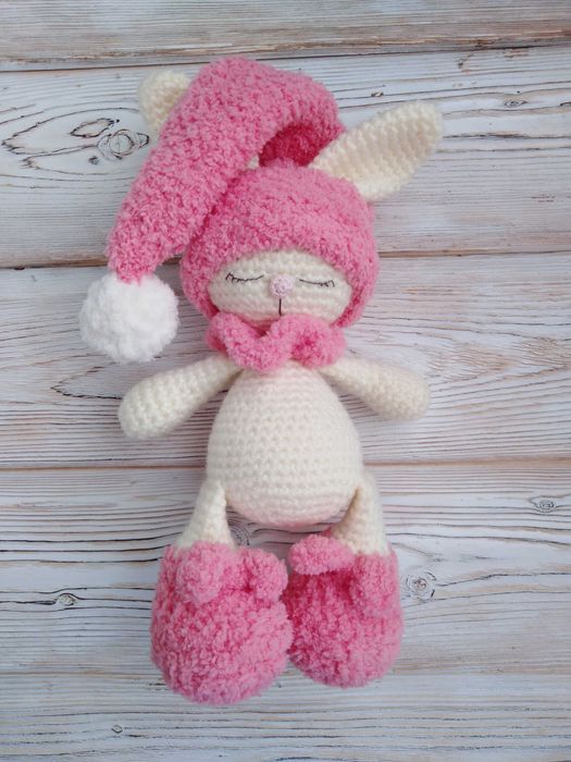 Игрушки ручной работы.