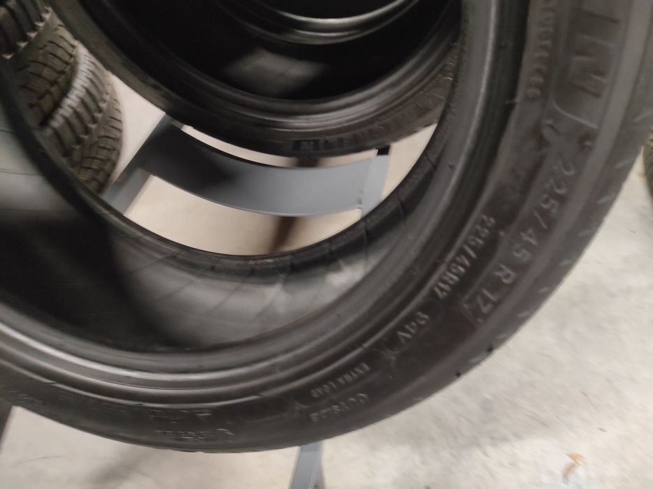 225/45/17 Michelin