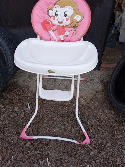 Стульчик для кормления ребенка