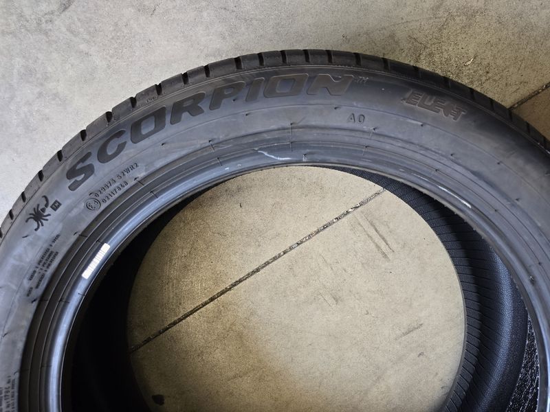 255/45/20//235/50/20 PIRELLI