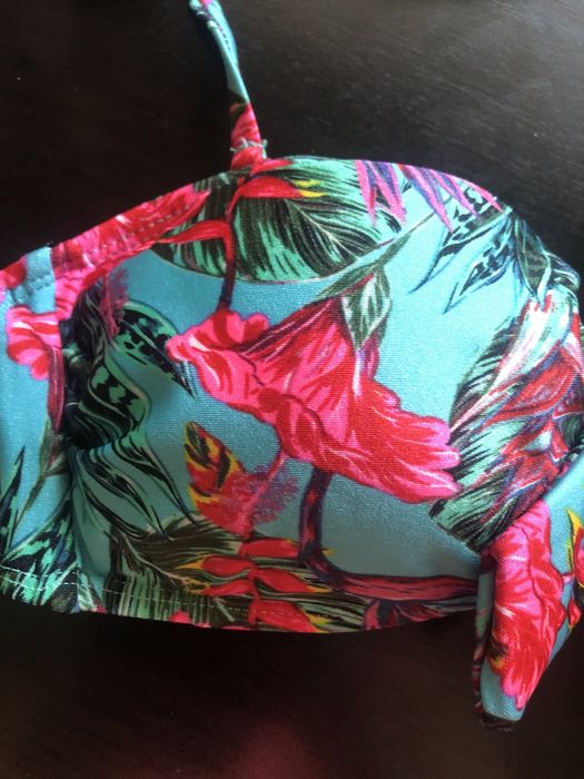 Горнище на бански XS