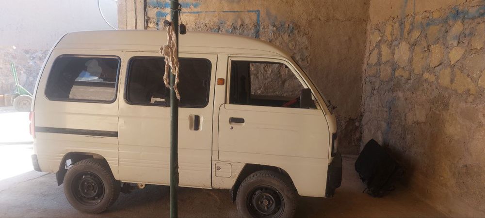 Narxi kelishiladi hech qanday rasxodi yuq