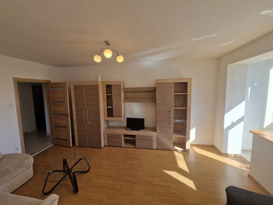 ap 2 camere de închiriat  M Viteazu, et 3