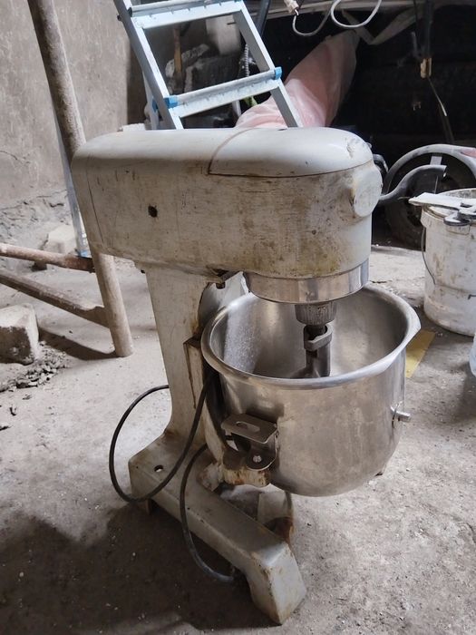 Тестомес спиральный