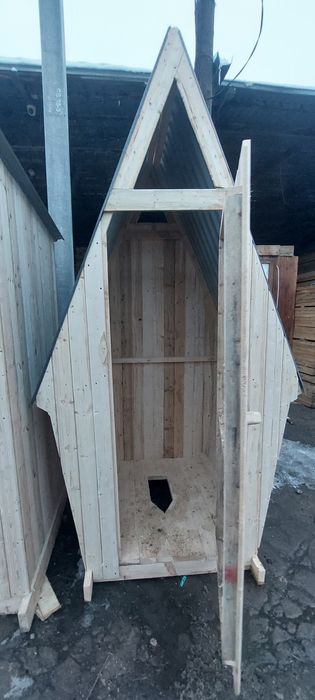 Уличный туалет тип дачный