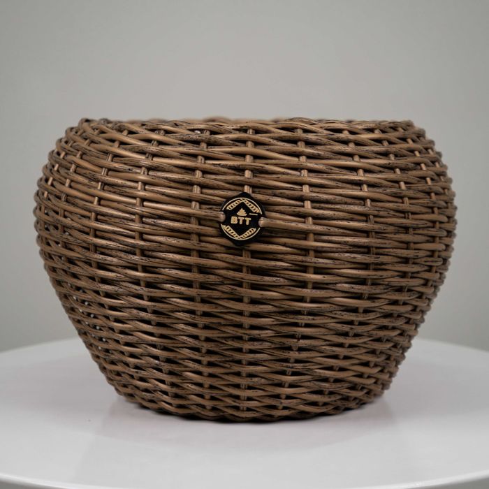 Элегантные кашпо из ротанга — идеальный выбор для дома и сада!