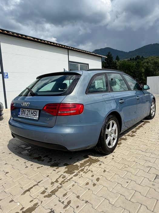 Vind audi a4b8  din 2010