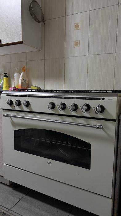 Газовая плита большая