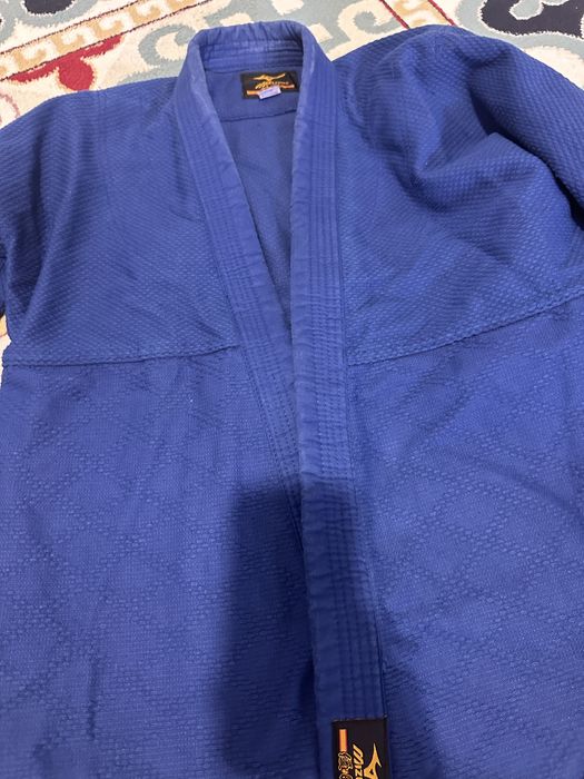 Mizuno (синего цвета), 100% хлопок.