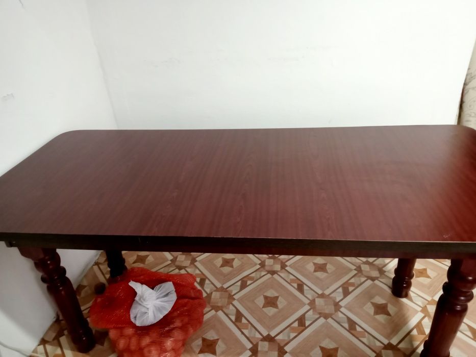 Стол сатылады 25000 тг
