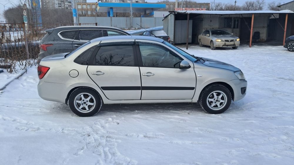 Автомобиль Лада Гранта