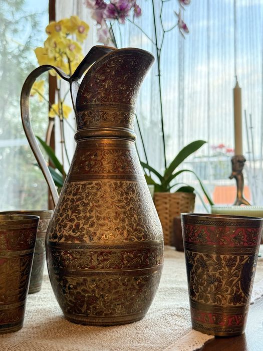 Уникален старинен ориенталски сервиз от месинг (мед 70% и цинк 30%) – кана с 5 чаши