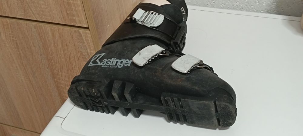 Продавам Ски обувки