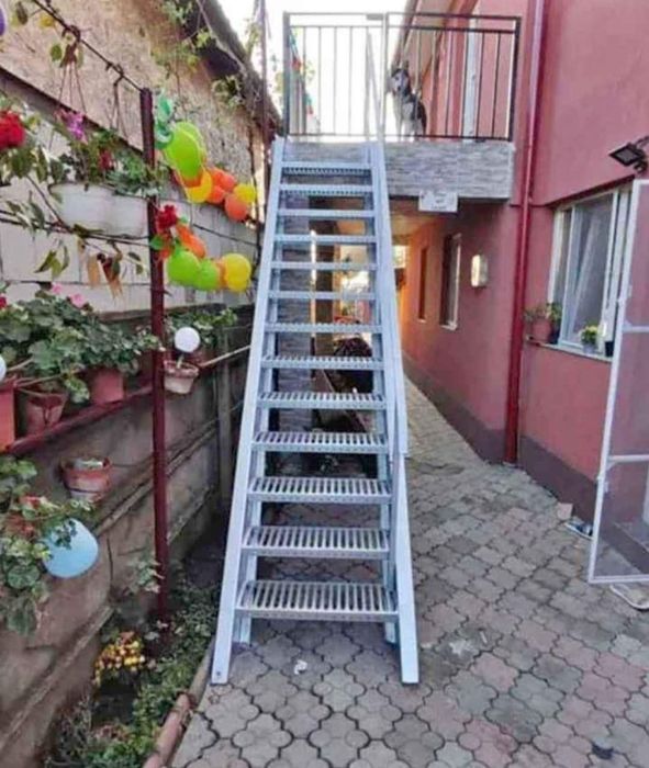 Scări metalice galvanizate