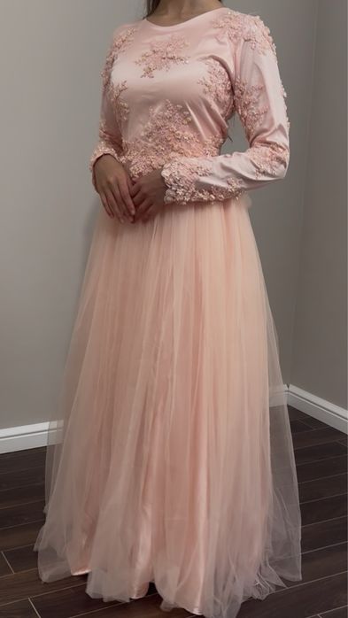 Нежное вечернее платье