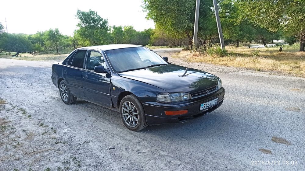 Toyota Camry, 1992