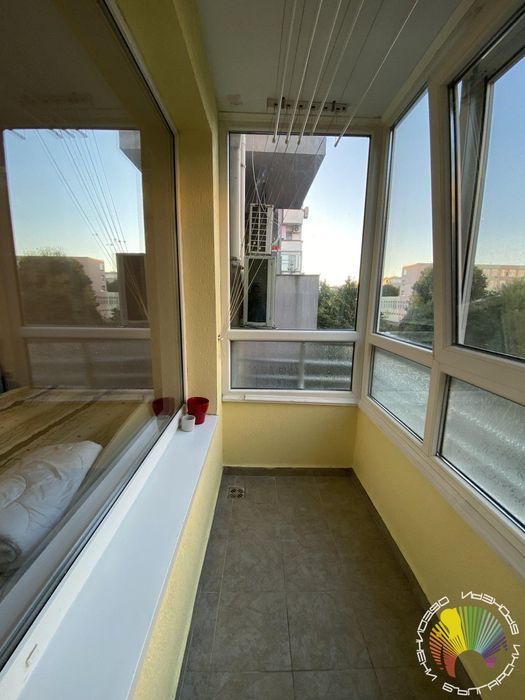 Дава се под наем Едностаен апартамент в Бургас, Славейков - 37 кв.м за 306 € - Снимка #2