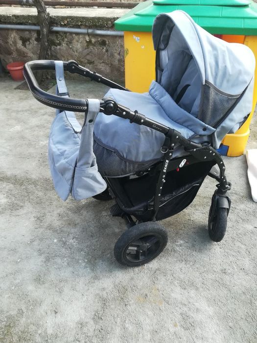 Детска количка.          .