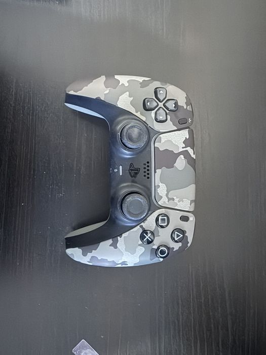 Playstation 5  с две игри и два джойстика