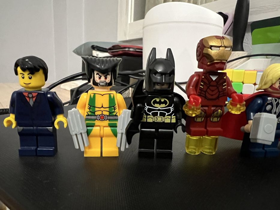 Продам лего фигурки минифигурки