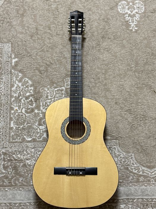 Гитара акулистическая