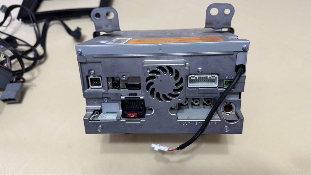 Продавам оригинална навигация за Honda CRV 3 FaceLift / Pioneer