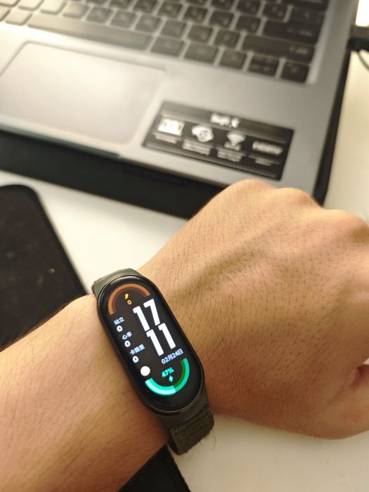 Mi band 8 и mi band 4