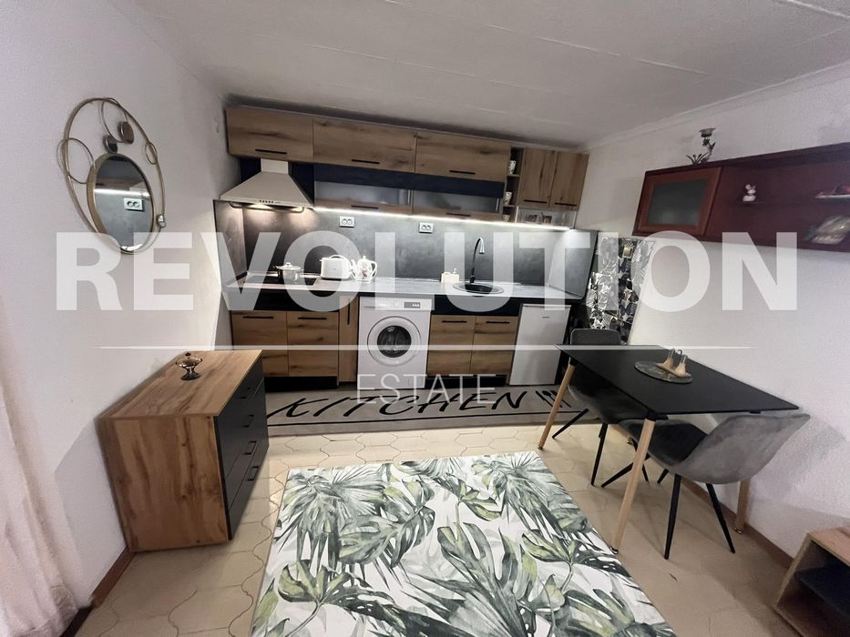 Дава се под наем Двустаен апартамент в Варна, м-т Траката - 50 кв.м за 518.67 € - Снимка #1