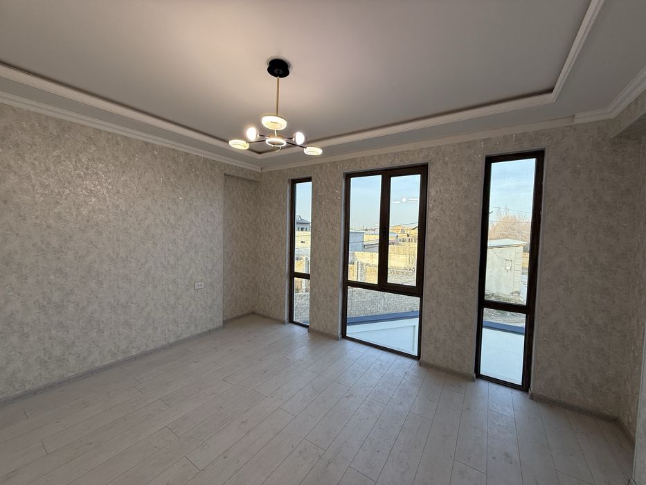 Ховли сотилади Сергелм жданов 1,7 сотх 5 хона