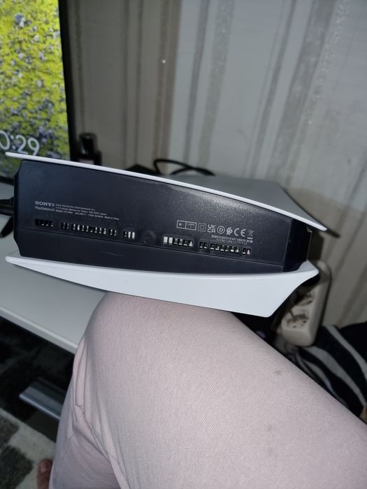 Vând PlayStation 5  Digital