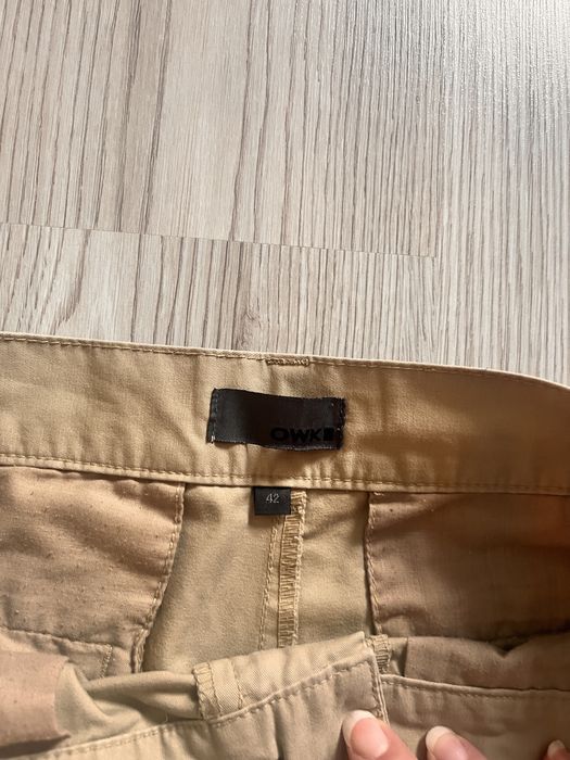 Pantaloni barbati bej, marimea 42, stare excelenta