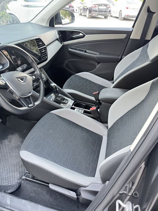 Volkswagen Jetta vs 5 2023 motor 1,4
