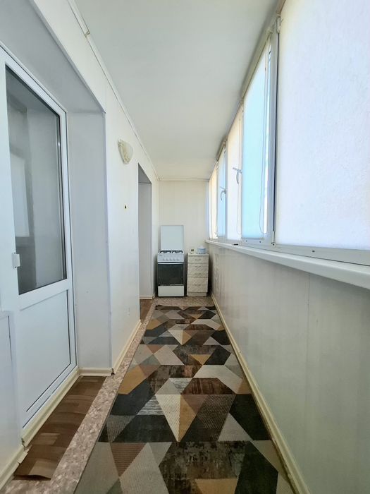 Продаю 1 ком 4 мкр 1990 год