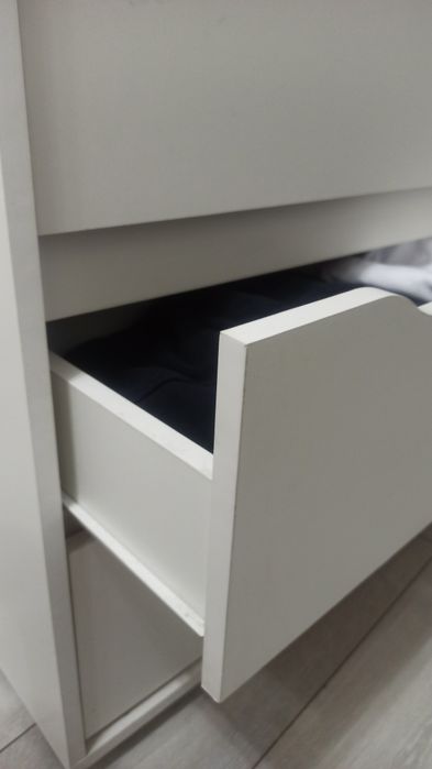 Продам комод белый