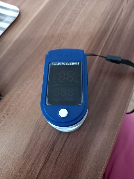Oxiometru pentru Deget