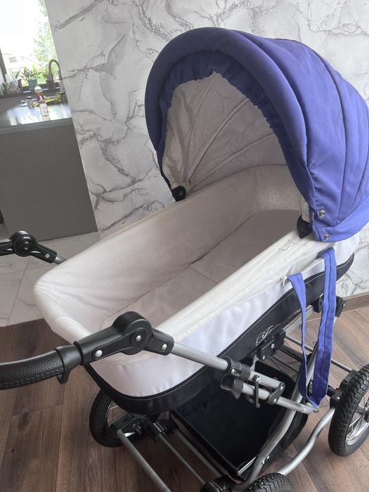 Продам коляску 2 в 1 Julia Baronessa