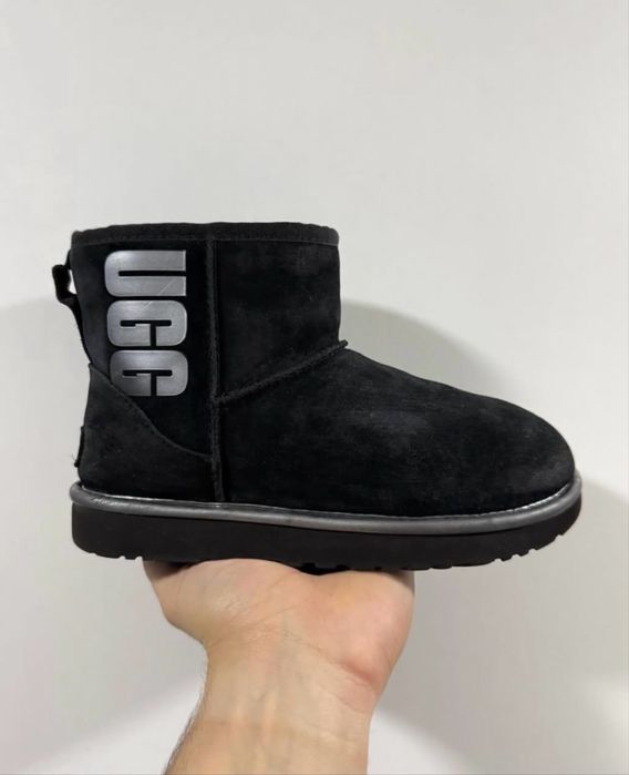 UGG marime     37