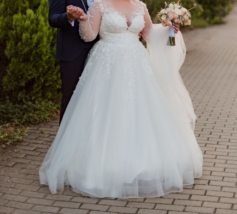 Vând Rochie de mireasă model prințesă!