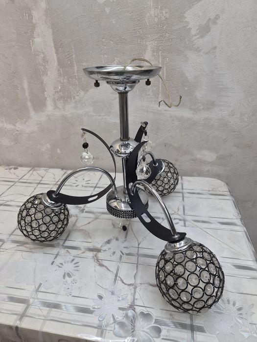 Продам люстру для спальни, зала
