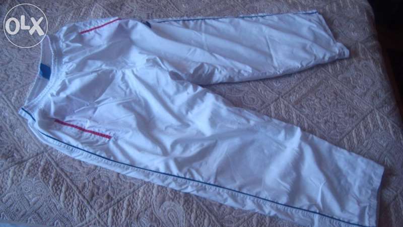 Запазен два -три пъти използван зимен екип.